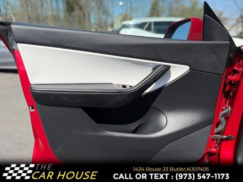 Used 2021 Tesla Model Y Long Range image 14