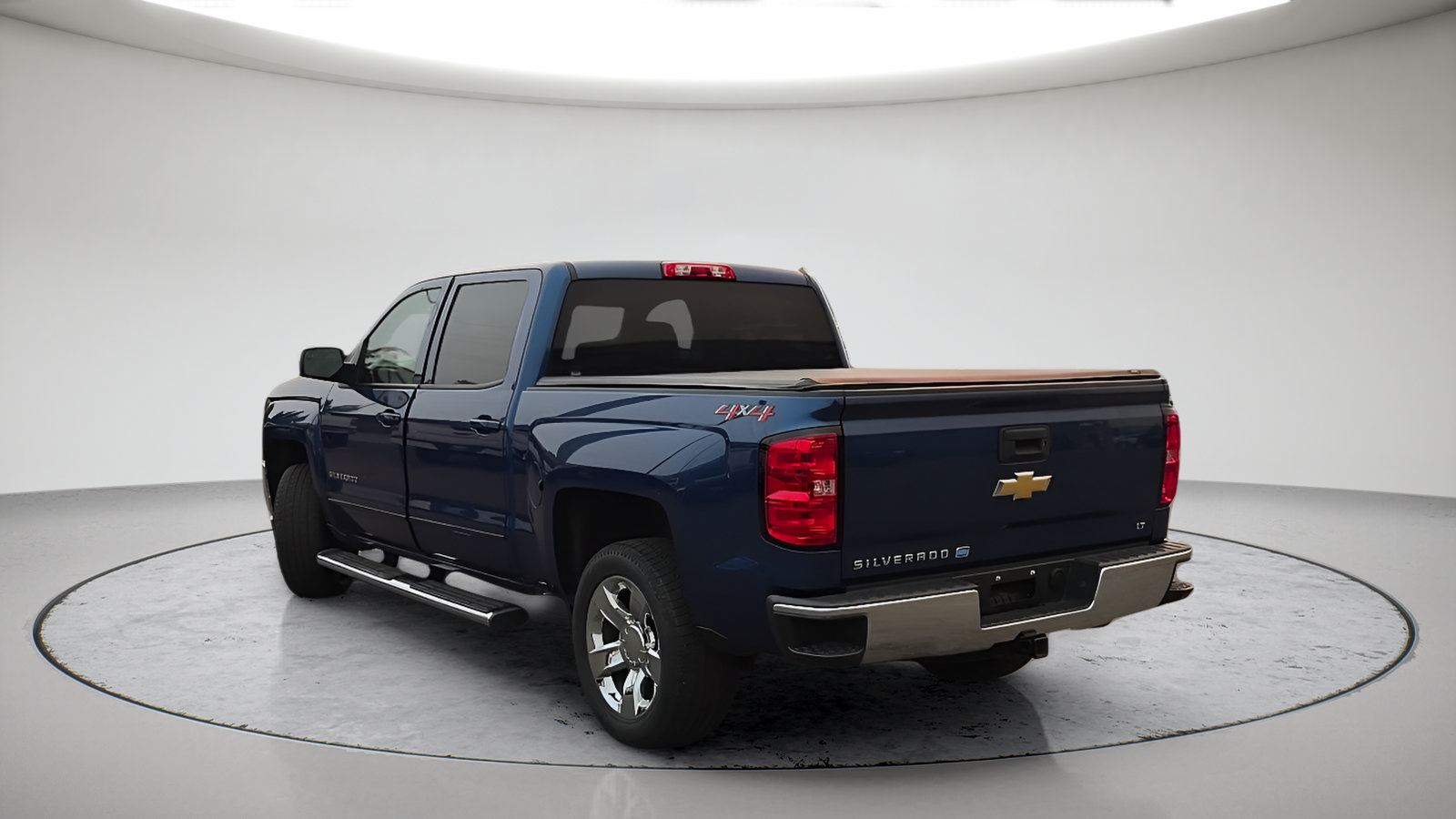 Used 2018 Chevrolet Silverado 1500 LT w/ LT Eassist Package AWD/4WD image 9