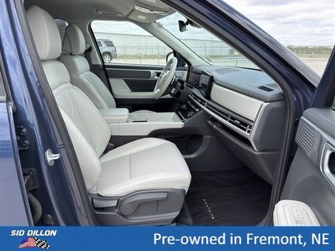 Used 2025 Hyundai Santa Fe SEL AWD/4WD image 16