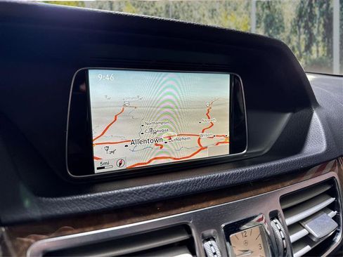 Used 2014 Mercedes-Benz E 350 4MATIC Sedan image 24