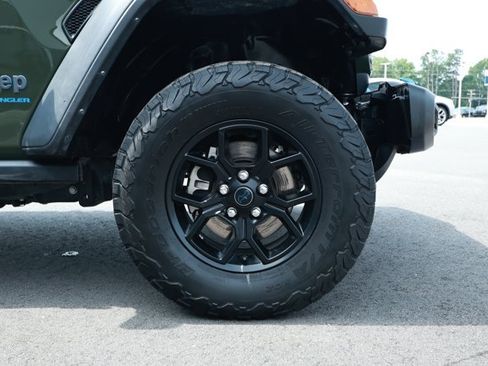 Certified 2024 Jeep Wrangler Unlimited AWD/4WD image 5