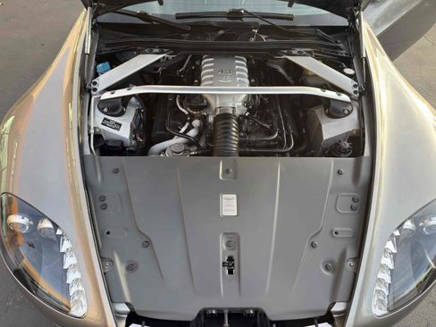 Used 2006 Aston Martin V8 Vantage Coupe image 96