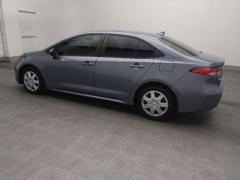 Used 2022 Toyota Corolla LE image 3