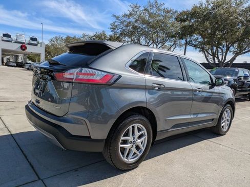 Certified 2022 Ford Edge SEL w/ Convenience Package image 4