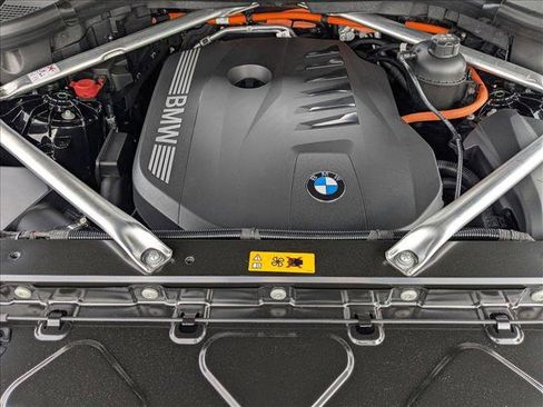 New 2026 BMW X5 xDrive50e w/ Parking Assistance Package image 16