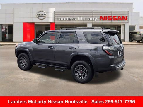 Used 2019 Toyota 4Runner TRD Off-Road Premium AWD/4WD image 6