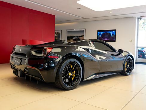 Used 2018 Ferrari 488 Spider RWD image 6