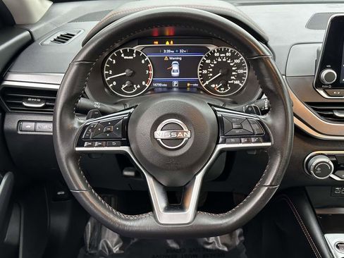 Used 2025 Nissan Altima 2.5 SR image 15