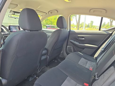 Used 2023 Nissan Sentra SR w/ Midnight Edition Package FWD image 21