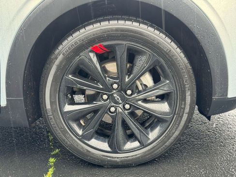 Used 2023 Chevrolet Bolt EUV Premier w/ Redline Edition image 19