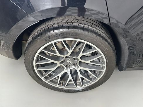 Used 2020 Porsche Macan S w/ Premium Package Plus image 32