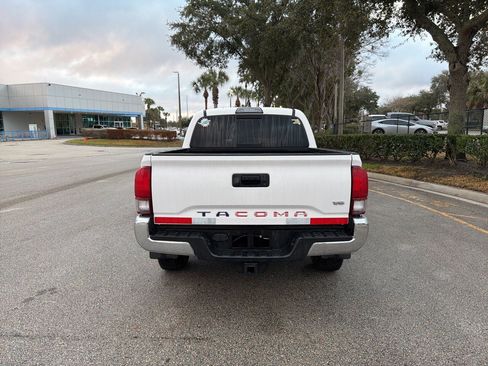 Used 2018 Toyota Tacoma SR5 image 4