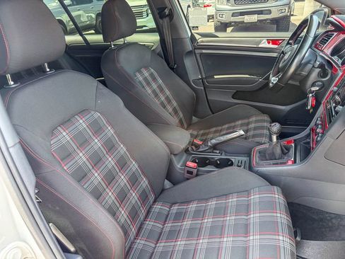 Used 2018 Volkswagen GTI S FWD image 40