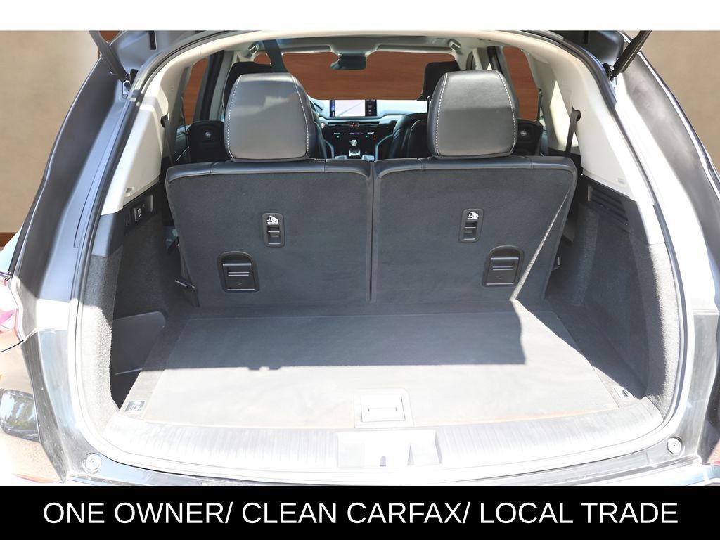 Used 2025 Acura MDX w/ Technology Package FWD image 16
