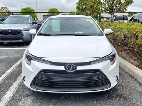 Used 2026 Toyota Corolla LE FWD image 2