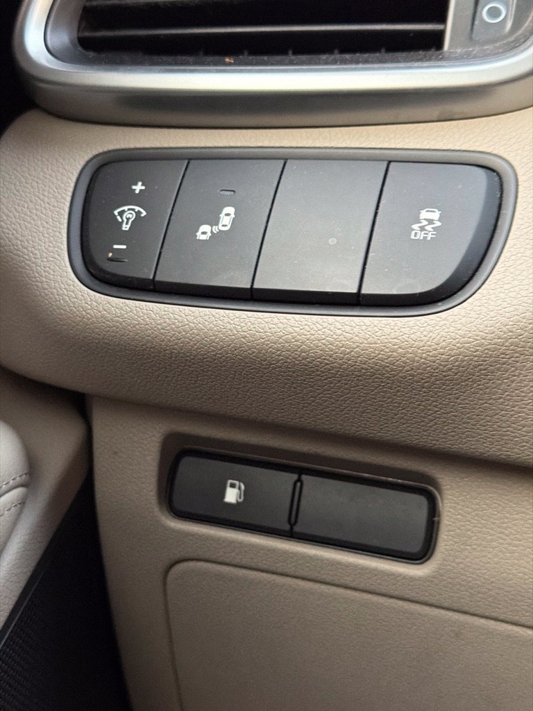 Used 2019 Kia Sorento FWD V6 image 11