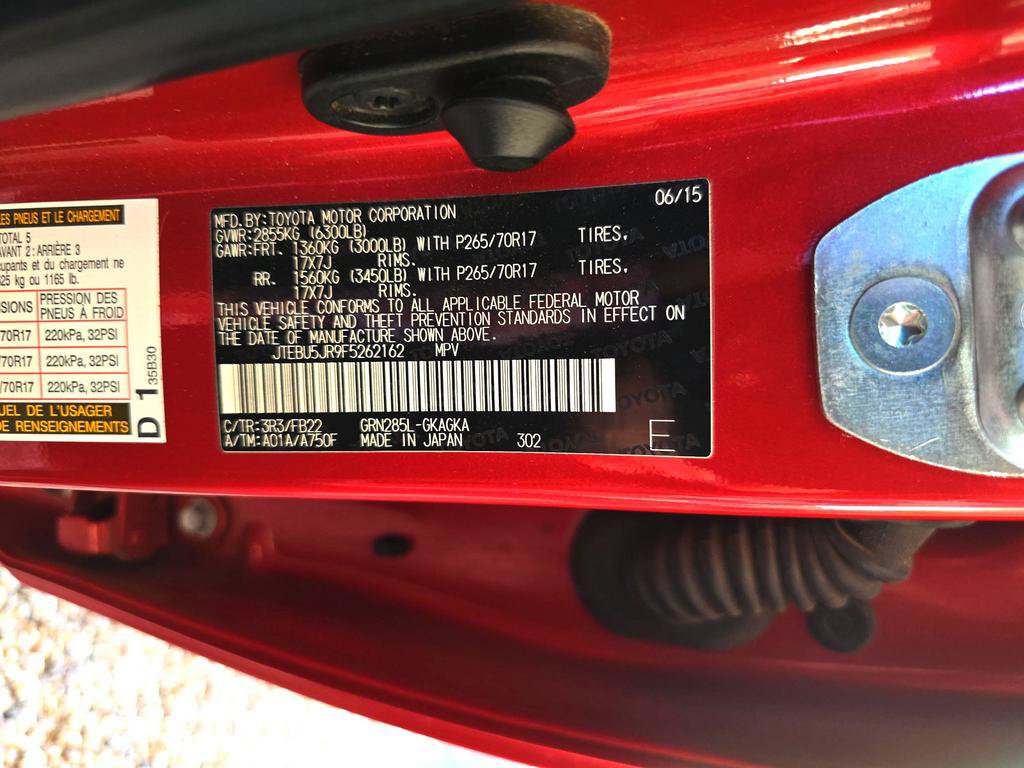 Used 2015 Toyota 4Runner SR5 AWD/4WD image 28