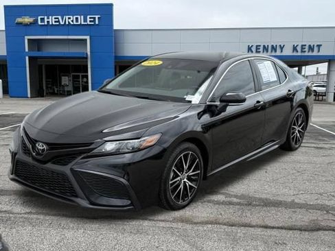 Used 2024 Toyota Camry SE FWD image 23