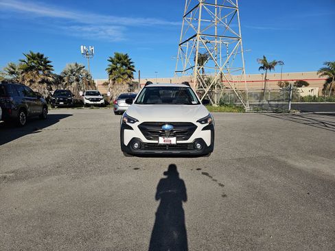 Used 2024 Subaru Outback Premium image 2