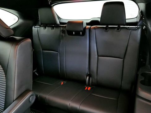 Used 2025 Toyota Highlander XSE AWD/4WD image 25