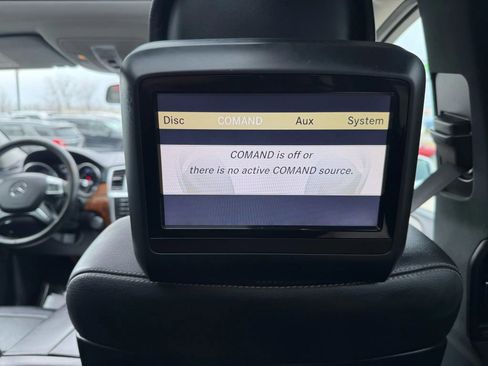 Used 2014 Mercedes-Benz GL 550 4MATIC image 45