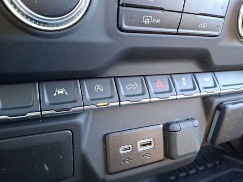 Used 2024 GMC Sierra 1500 Pro w/ Convenience Package image 26