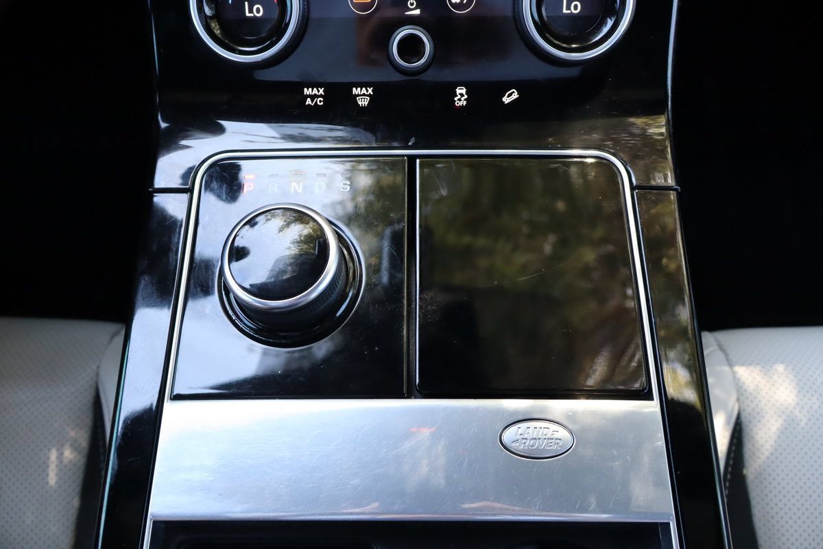 Used 2020 Land Rover Range Rover Velar S AWD/4WD image 37