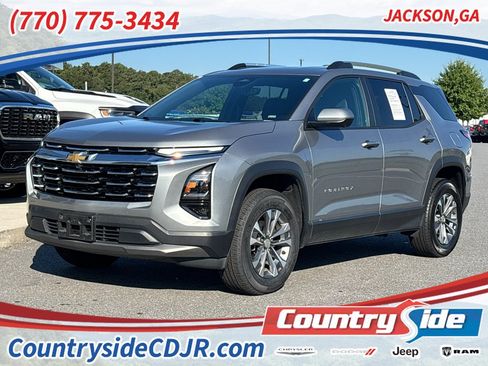 Used 2025 Chevrolet Equinox LT w/ Convenience Package II AWD/4WD image 1