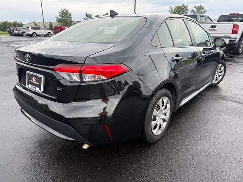 Used 2020 Toyota Corolla LE FWD image 5