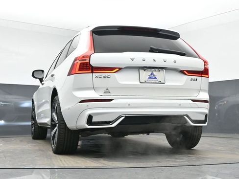 Used 2023 Volvo XC60 B5 Ultimate w/ Climate Package image 44