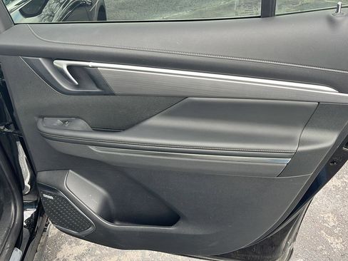 Used 2025 Buick Enclave Preferred image 27