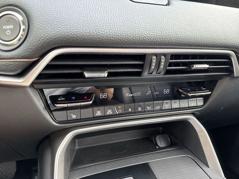 Used 2025 MAZDA CX-90 Plug-In Hybrid w/ Preferred AWD/4WD image 50