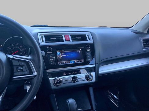 Used 2018 Subaru Outback 2.5i AWD/4WD image 7