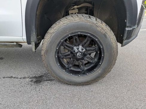 Used 2020 Chevrolet Silverado 1500 LT Trail Boss AWD/4WD image 11