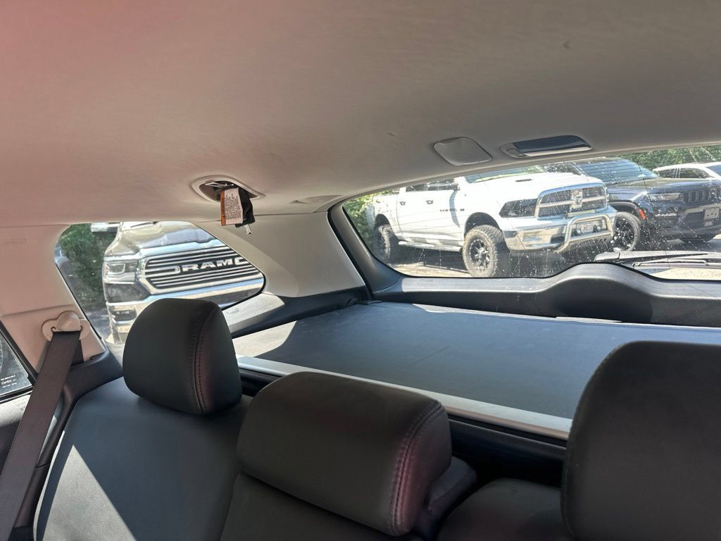 Used 2011 Subaru Outback 2.5i Limited w/ PWR Moonroof Pkg AWD/4WD image 28