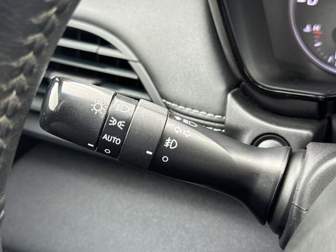 Used 2020 Subaru Outback Premium image 16