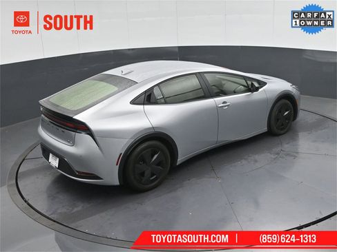 Used 2024 Toyota Prius LE image 39