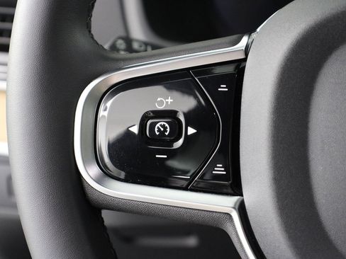 Certified 2024 Volvo XC90 T8 Plus AWD/4WD image 10