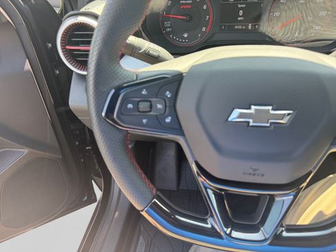 Used 2025 Chevrolet Trax RS w/ Driver Confidence Package FWD image 24