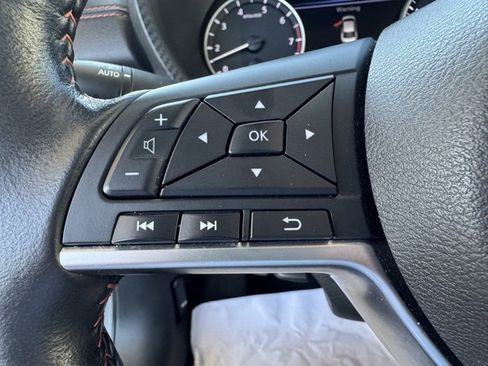 Used 2024 Nissan Sentra SR w/ SR Premium Package image 15