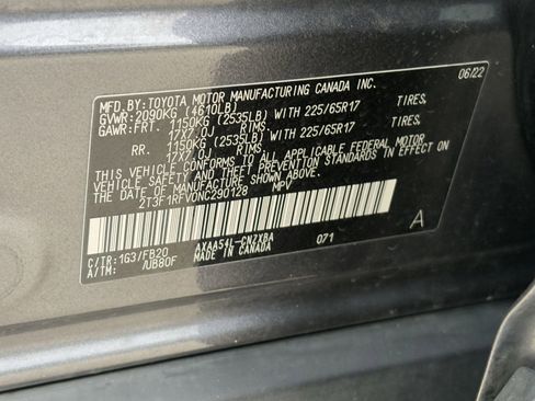 Used 2022 Toyota RAV4 LE image 19