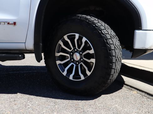 Used 2019 GMC Sierra 1500 AT4 w/ AT4 Premium Package AWD/4WD image 13