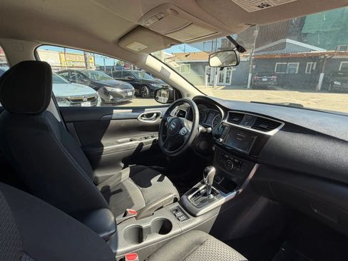 Used 2019 Nissan Sentra SR FWD image 10
