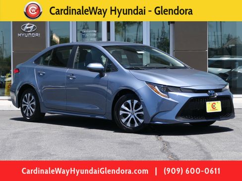 Used 2022 Toyota Corolla LE FWD image 1