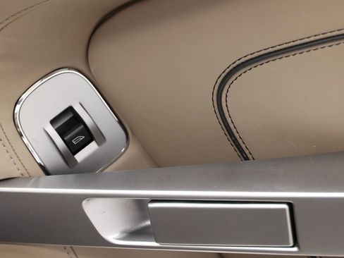 Used 2015 Aston Martin DB9 Volante Carbon Edition Convert image 77