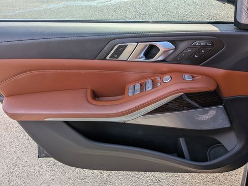 Used 2023 BMW X7 xDrive40i w/ Executive Package image 14