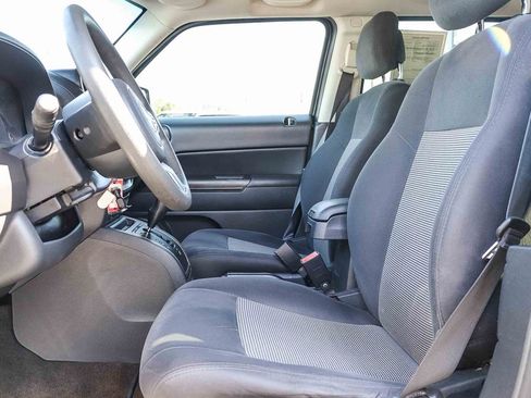 Used 2017 Jeep Patriot Sport w/ Power Value Group FWD image 18