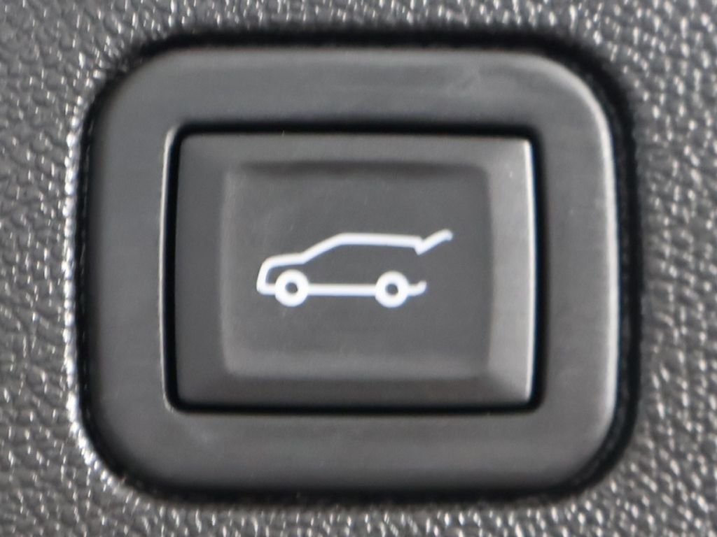 Used 2023 Chevrolet Equinox Premier FWD image 51