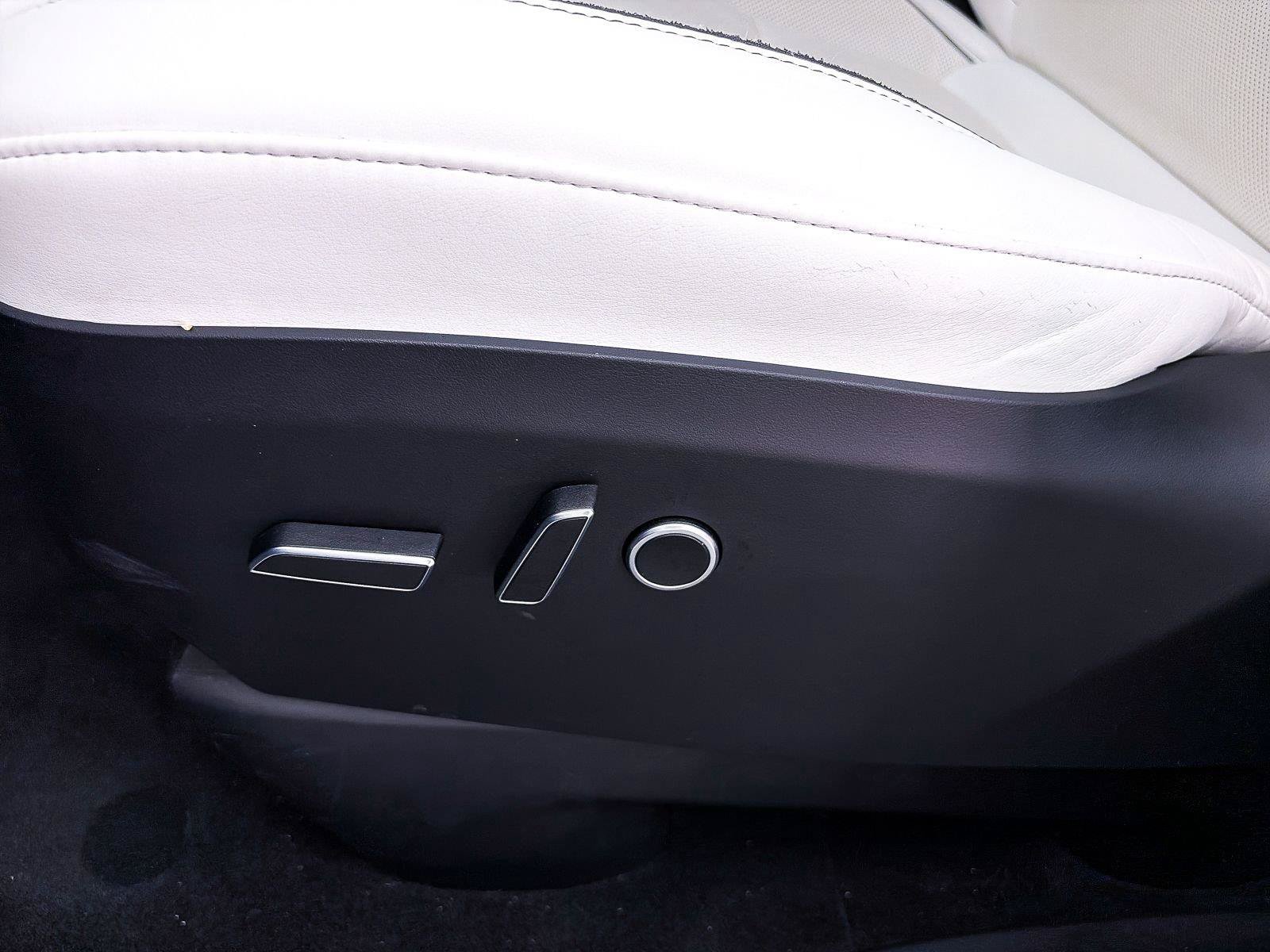 Used 2022 Tesla Model X Plaid AWD/4WD image 19