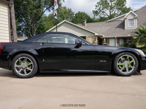 Used 2006 Cadillac XLR RWD image 18